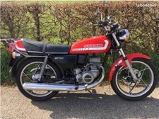 Réservoir d'huile Suzuki GT125