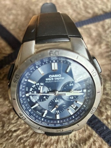 Montre solaire radiocommandée