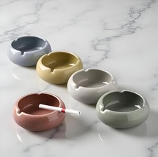 Cendrier en Céramique Élégant avec Émail Craquelé – Décoration Artisanale 