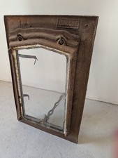 Ancienne lucarne parisienne Vendôme en fonte avec vitre – authenticité et charme