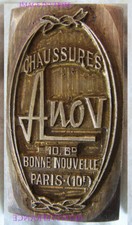 EST40 - ESTAMPILLE CUIR " chaussures ANOV 10 bd Bonne Nouvelle Paris" années 50