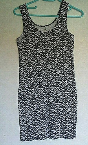 Robe blanc noir - -,