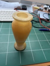 Vase en albâtre
