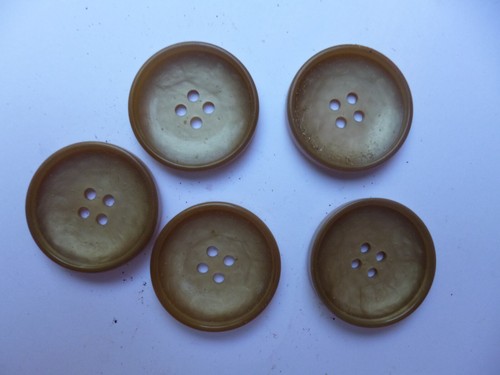Boutons anciens de couture - anciens,