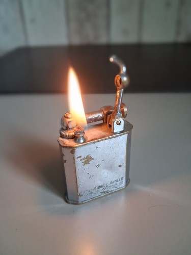 Ancien briquet essence avec - ancien,