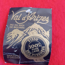 Écharpe vintage en laine des Pyrénées rouge