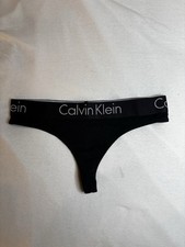 String femme porte