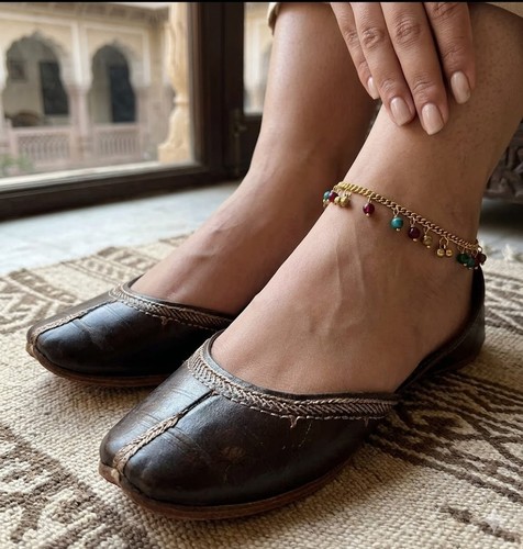 Chaussures plates indiennes