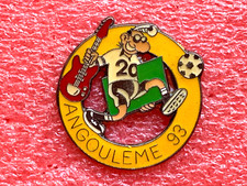 T02 Pins BD LUCIEN de MARGERIN ANGOULEME 93 en CORNER Vintage Lapel pin