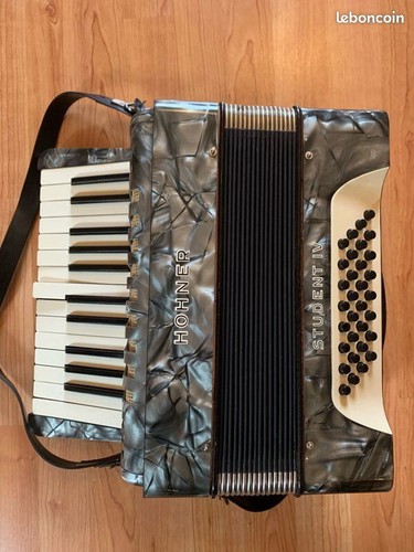 Accordéon hohner student - student, iv