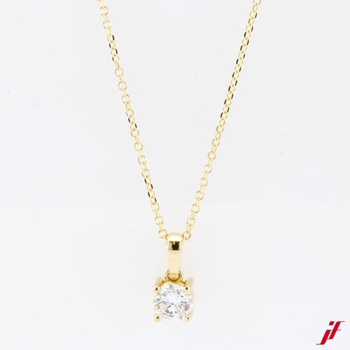 Collier avec pendentif - avec,