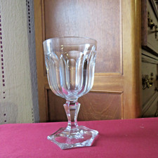 1 grand verre à eau ancien