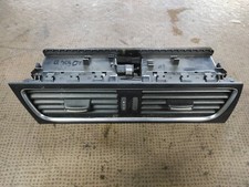 GRILLE VENTILATION CENTRALE 8T1820951B	AUDI A4 2.0 TDI 136CH FAP 2009