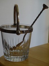 BACCARAT UN SEAU A GLACONS CRISTAL TAILLER LORRAINE ET CUILLERE METAL ARGENTE