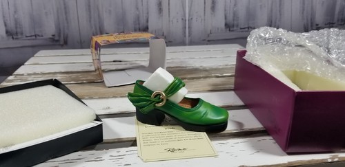 Just the right shoe raine - just,