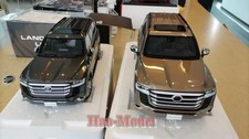LCD 1:18 Toyota Land Cruiser