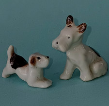 Fèves deux CHIENS FOX TERRIER