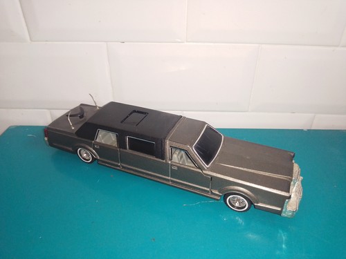 23051411 miniature majorette - 23051411,