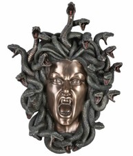 Méduse Tête Couronne Serpent Gorgone Buste D'une Femme Figure Veronese Vampire