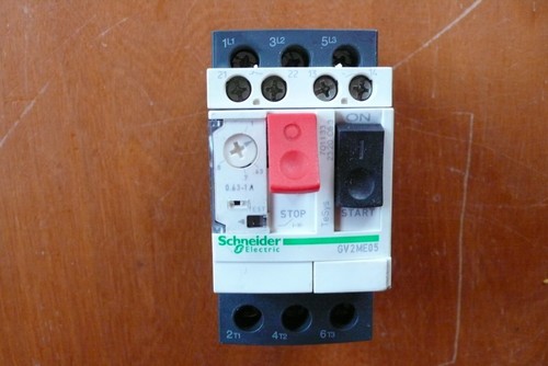 Disjoncteur moteur triphase - disjoncteur,