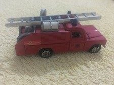 LAND ROVER 109 WB  Dinky Toys  Angleterre  1/43