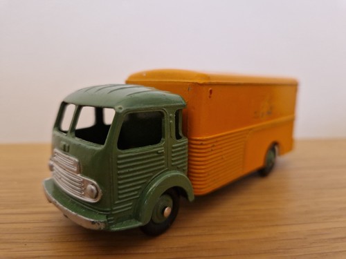 Dinky toys camion simca cargo - toys,