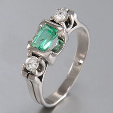 Anneau 585/14K or Blanc - 1 Émeraude - 2 Diamants Env. 0,20 Carats - Gr. 51 -