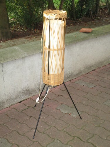 Lampadaire osier forme - en,