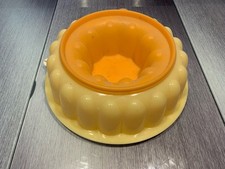 Moule Couronne Tupperware neuf