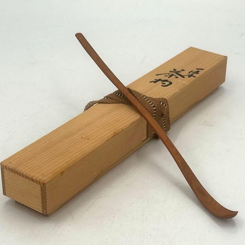 Présentoir artisanal