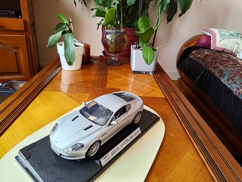 Aston martin db9 grise - aston,
