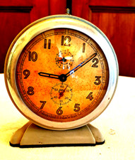 tres joli et ancien reveil mecanique   JAPY     FONCTIONNEL