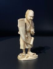 okimono japon - Pêcheur au Parchemin