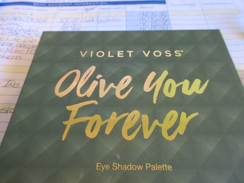Violet voss eyeshadow - eyeshadow, olive