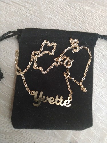 Collier ras cou prénom - le,