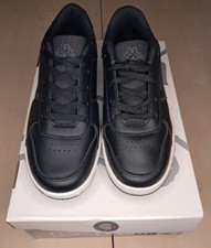 Chaussures Kappa. Seul le pied droit a été porté - de 48h (pied gauche emplâtré)