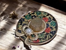 Bijoux Fantaisie - Broche En Forme De Chapeau Floral