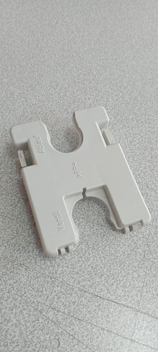 Cache support clip tuyau - clip, tube
