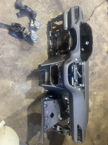 Tableau bord peugeot 208 - de,
