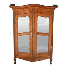 Armoire provençale de maîtrise en noyer