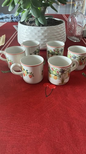 Lot tasses a - de,