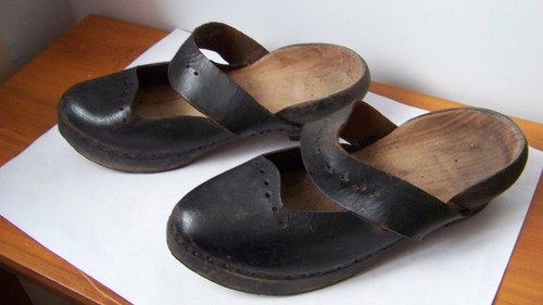 Anciens sabots ouverts - , femme