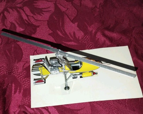 Gyrocopter james bond - bond, little
