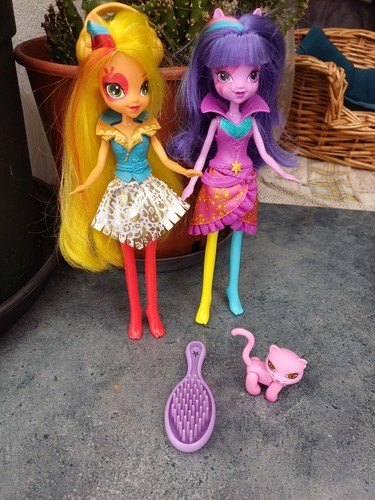 Lot poupees hasbro my - 2,
