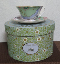 Tasse à thé et soucoupe