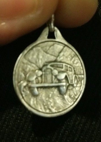 Pendentif médaille breloque - pendentif,