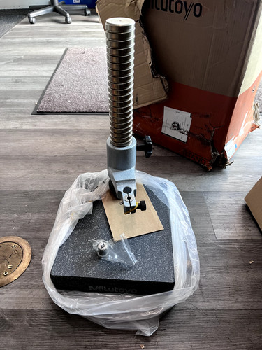 Mitutoyo comparator gage - comparator,