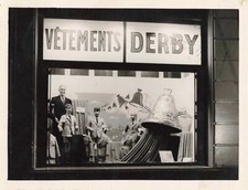 OLD ADVERTISING PHOTOGRAPH