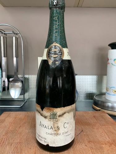 Vieille bouteille champagne - vieille,