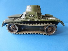 petit char GAMA  longueur 9 cm